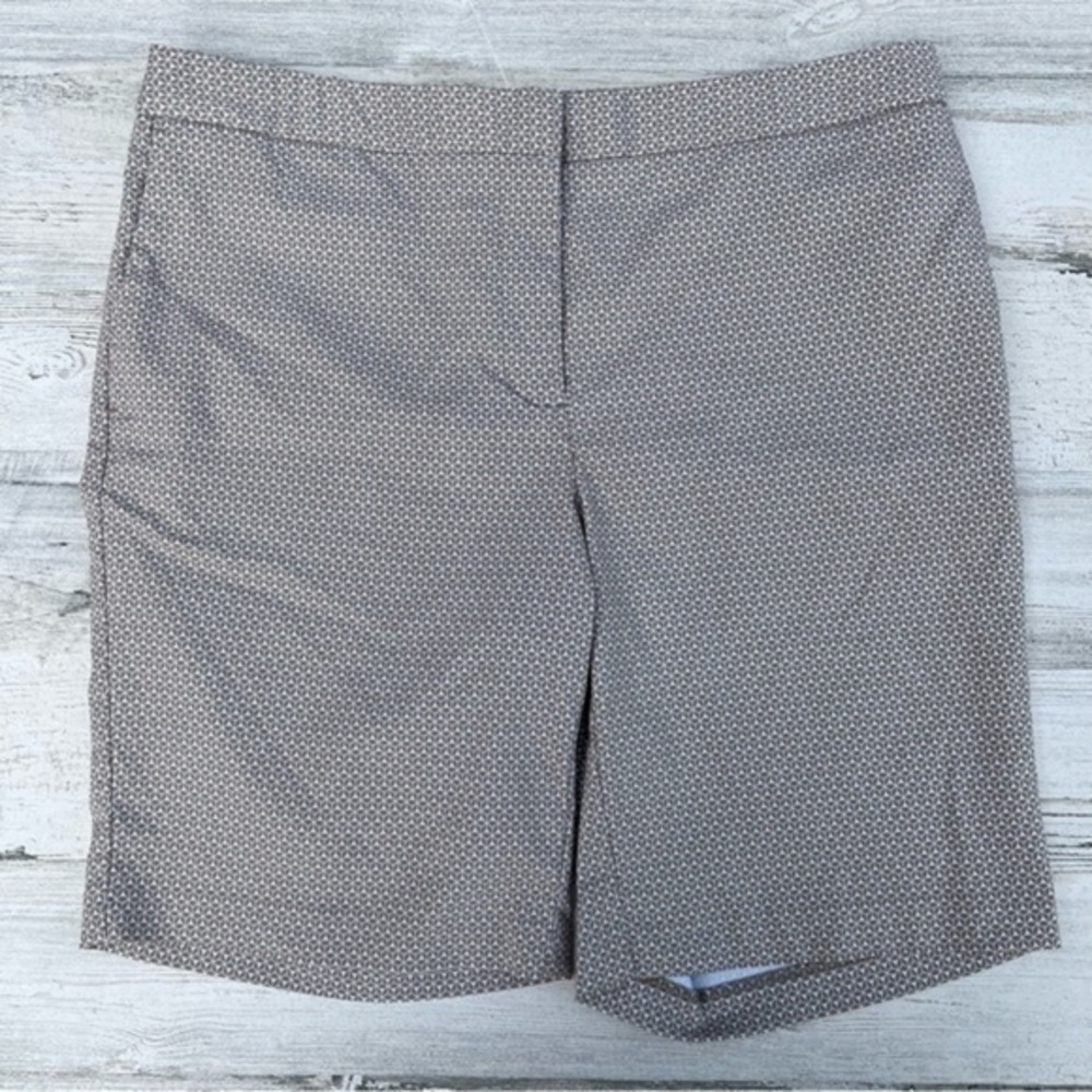 Mario Serrani Italy Shorts Size 10 Jersey Stretch Neutral Minimalist